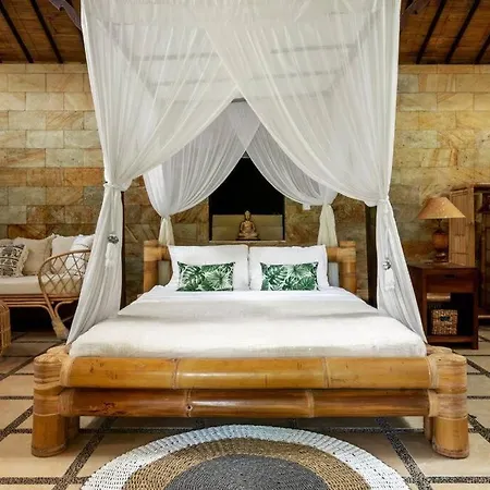 Family Villa, Shared Pool, Garden, Rice Field & Jungle Views