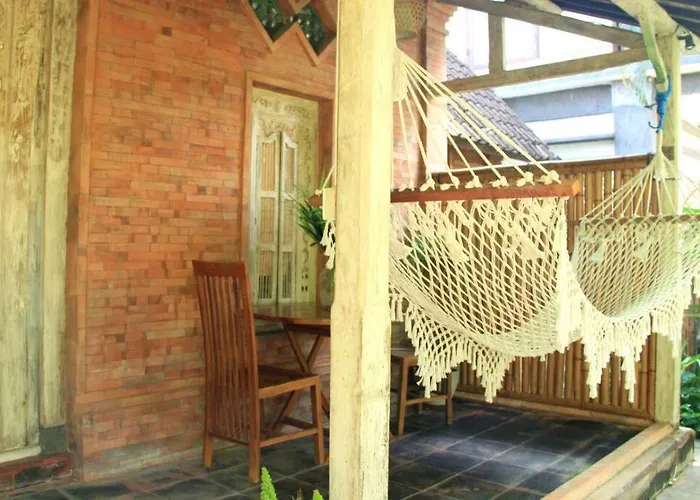 Family Villa, Shared Pool, Garden, Rice Field & Jungle Views Villa *